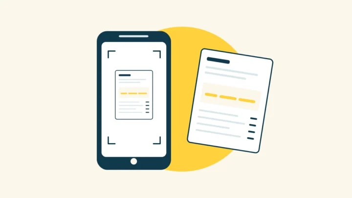 Smartphone che inquadra una bolletta completa